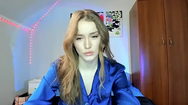 tinyglow online show from 12/05/25, 08:27