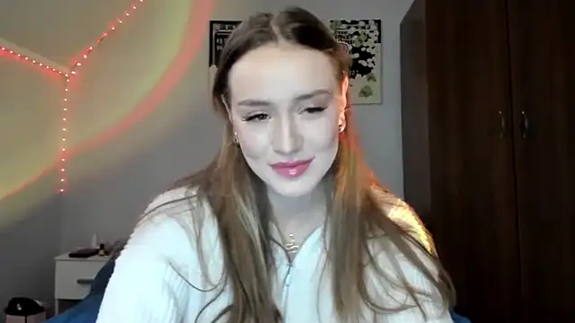 Snapshot of tinyglow chatting on 03/21/26, 12:37 tinyglow online show from 03/21/26, 12:37