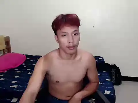 Snapshot of newgys chatting on 11/14/25, 04:49 newgys online show from 11/14/25, 04:49