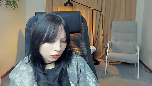 EthelynSeiler online show from 11/18/25, 03:05