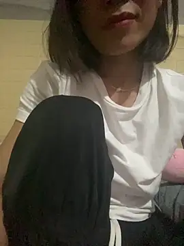 Snapshot of Trangbabylove chatting on 06/14/26, 07:49 Trangbabylove online show from 06/14/26, 07:49