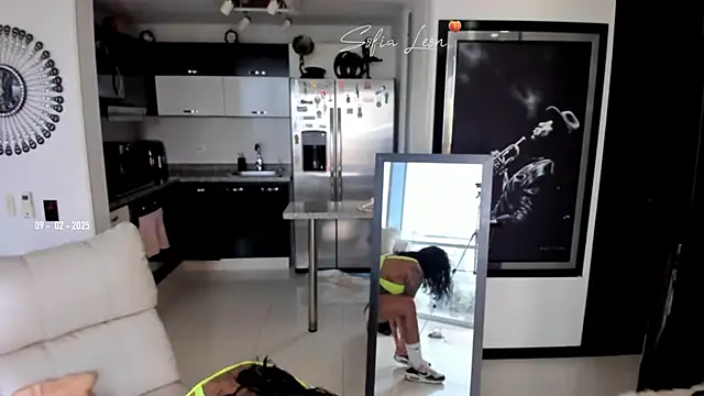 Snapshot of sofiasexhot chatting on 02/09/25, 03:01 sofiasexhot online show from 02/09/25, 03:01