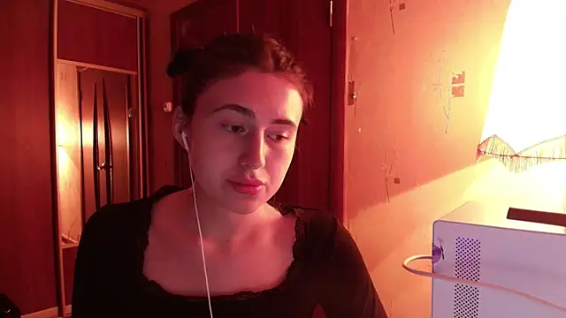 Snapshot of KristinaScott chatting on 04/05/26, 05:21 KristinaScott online show from 04/05/26, 05:21