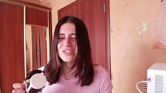 KristinaScott online show from 04/15/26, 02:46