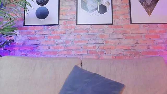 Chris Varden online show from 12/17/25, 06:47