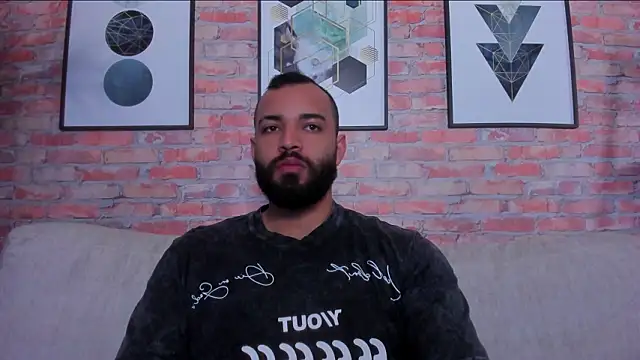 Snapshot of Chris_Varden chatting on 03/13/26, 01:18 Chris Varden online show from 03/13/26, 01:18