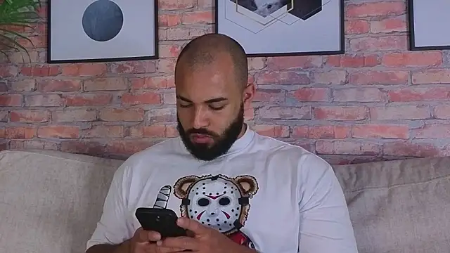 Snapshot of Chris_Varden chatting on 03/28/26, 02:38 Chris Varden online show from 03/28/26, 02:38