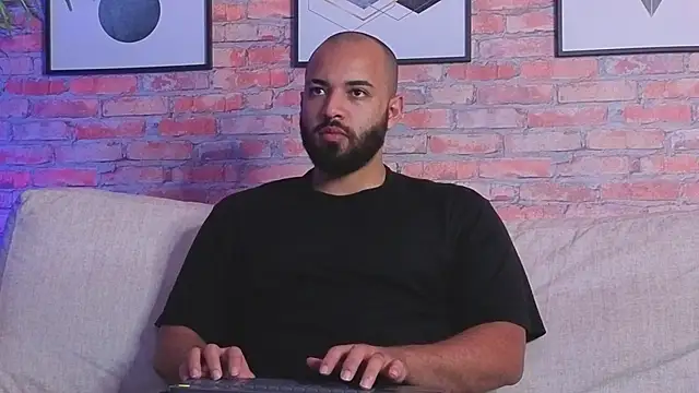 Snapshot of Chris_Varden chatting on 04/15/26, 07:43 Chris Varden online show from 04/15/26, 07:43