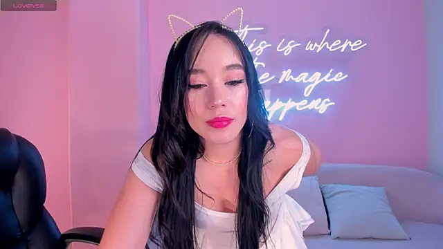 Snapshot of ZaraKafruni chatting on 02/10/26, 04:05 ZaraKafruni online show from 02/10/26, 04:05