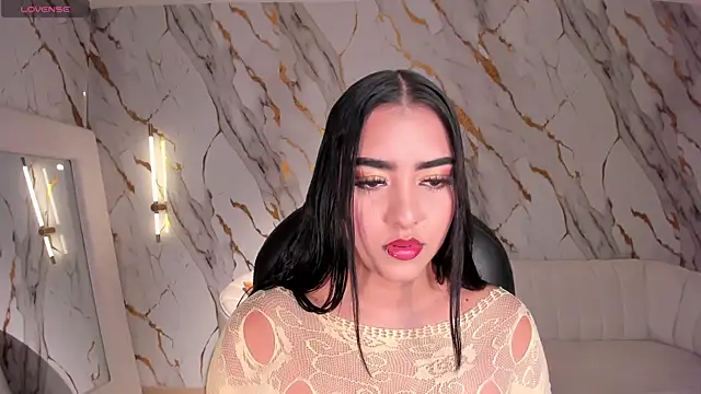 SophieLanne online show from 01/12/26, 05:34