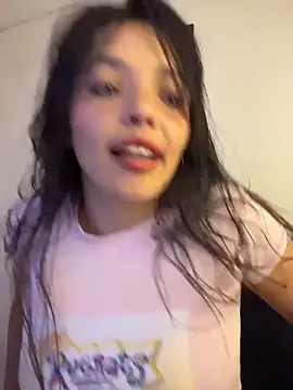 Snapshot of LaraDanverss chatting on 03/31/26, 07:03 LaraDanverss online show from 03/31/26, 07:03