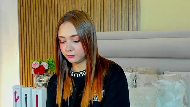 Snapshot of LondraBlush chatting on 05/01/26, 11:04 LondraBlush online show from 05/01/26, 11:04