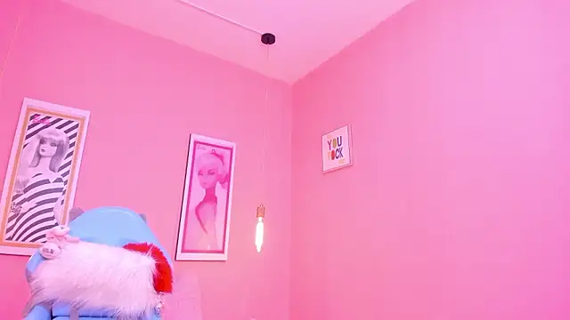 Snapshot of Milu_carbajal_x chatting on 02/21/26, 04:13 Milu carbajal x online show from 02/21/26, 04:13