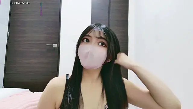 Snapshot of --Sui-- chatting on 11/22/25, 12:42 --Sui-- online show from 11/22/25, 12:42