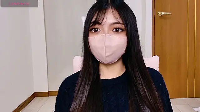 Snapshot of --Sui-- chatting on 12/21/25, 12:18 --Sui-- online show from 12/21/25, 12:18