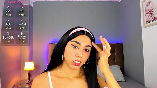 Snapshot of Violet_Moon20 chatting on 02/11/26, 07:19 Violet Moon20 online show from 02/11/26, 07:19