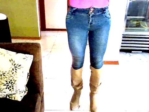 Snapshot of melany-michu chatting on 03/31/26, 05:35 melany-michu online show from 03/31/26, 05:35