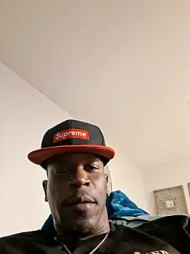 Snapshot of yourboy501withthebig1 chatting on 06/12/26, 04:33 yourboy501withthebig1 online show from 06/12/26, 04:33