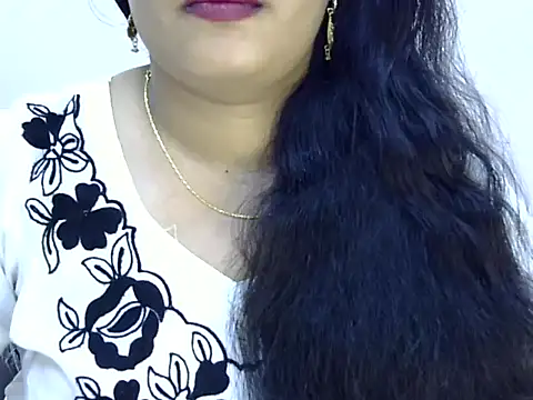 Muskan Jha online show from 05/07/26, 02:17