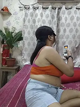 Cute-richa1 online show from 05/22/26, 04:56