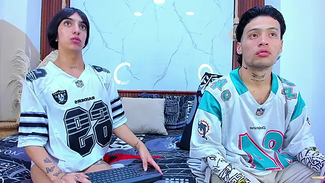 Loversinfire2 online show from 02/24/26, 03:43