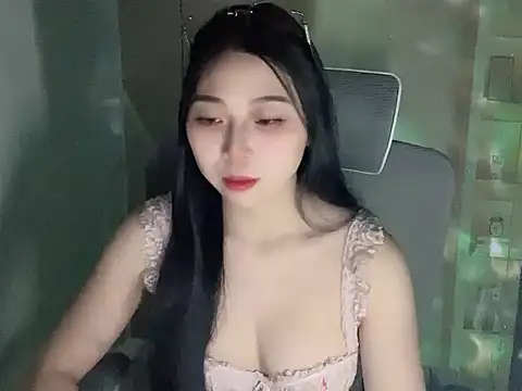 Lousii online show from 11/27/25, 01:24