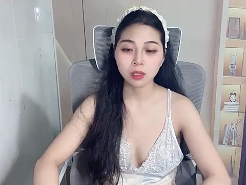 Lousii online show from 12/05/25, 12:25