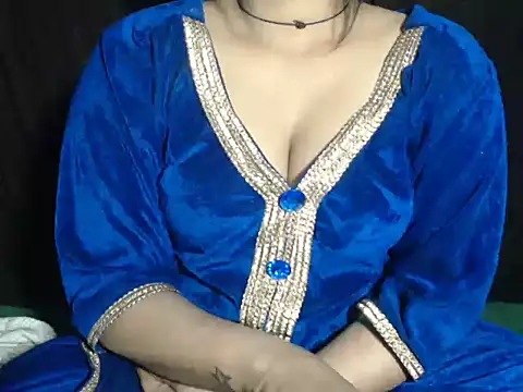 Queen Bhanu online show from 01/13/26, 01:27