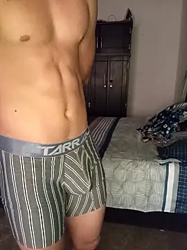 Snapshot of Toyopilo2389_ chatting on 12/20/25, 03:41 Toyopilo2389 online show from 12/20/25, 03:41