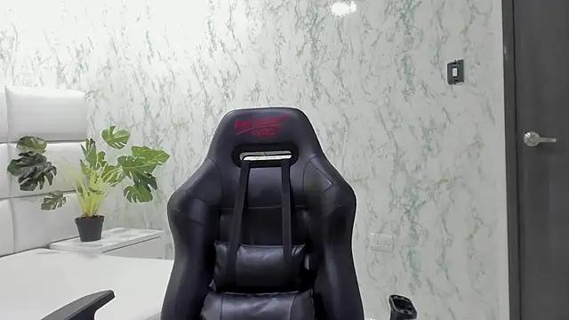 Nataly-Blonde online show from 12/19/25, 12:17