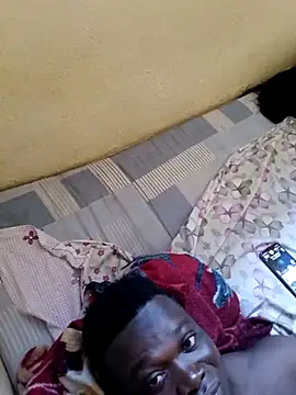 Snapshot of a_jose3 chatting on 12/14/25, 03:28 a jose3 online show from 12/14/25, 03:28