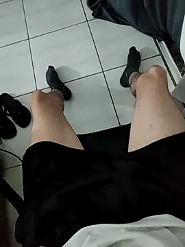 bnnzin online show from 11/17/25, 10:37