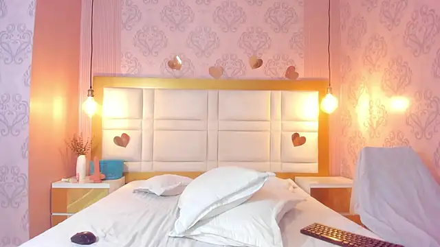 Snapshot of Kendall_curves chatting on 02/15/26, 07:51 Kendall curves online show from 02/15/26, 07:51