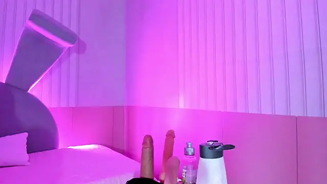 Snapshot of Kendall_curves chatting on 04/13/26, 03:01 Kendall curves online show from 04/13/26, 03:01