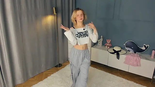 PhillisEsplin online show from 11/20/25, 08:08