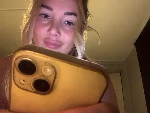 xoxohan11 online show from 02/16/26, 09:00