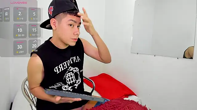 Snapshot of Lucastorrez01 chatting on 02/14/26, 04:26 Lucastorrez01 online show from 02/14/26, 04:26