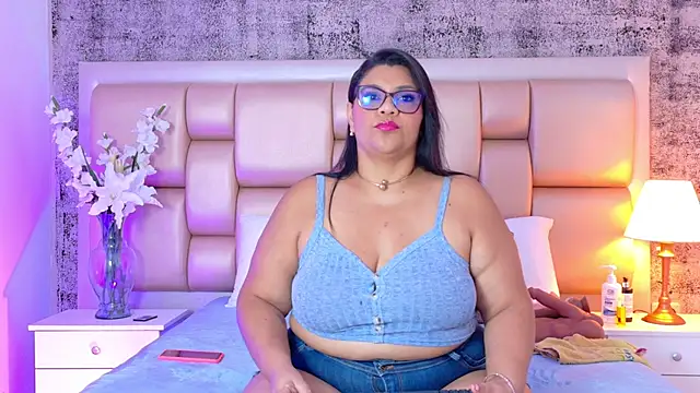 SelennaCooper online show from 02/03/26, 12:21