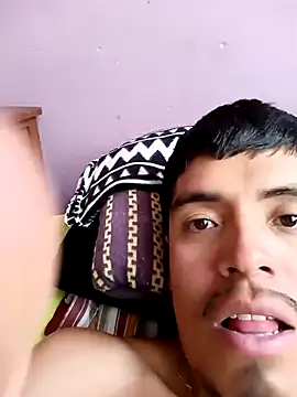 Snapshot of julinho- chatting on 12/01/25, 08:36 julinho- online show from 12/01/25, 08:36