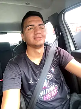 Snapshot of lester_rose chatting on 11/29/25, 03:37 lester rose online show from 11/29/25, 03:37