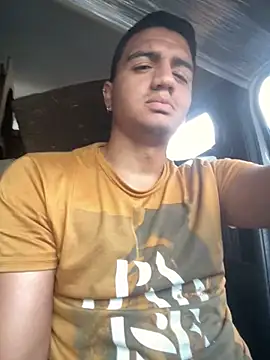 Snapshot of lester_rose chatting on 12/05/25, 07:43 lester rose online show from 12/05/25, 07:43