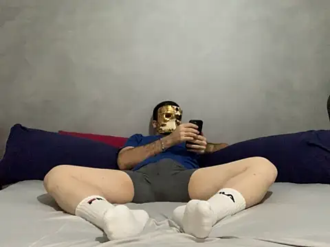 PlayWithMe95 online show from 11/17/25, 04:13