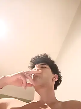 Snapshot of seloioo_36 chatting on 11/19/25, 08:42 seloioo 36 online show from 11/19/25, 08:42