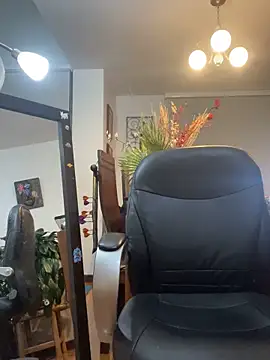 Boyfriend-Hot online show from 11/17/25, 01:33