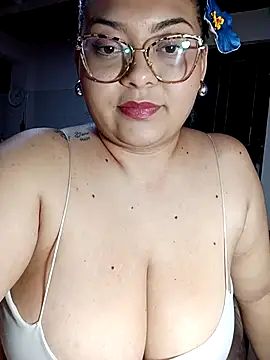 Snapshot of Anna_Lucia88 chatting on 07/13/26, 08:17 Anna Lucia88 online show from 07/13/26, 08:17