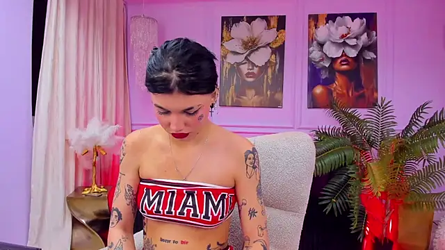 YasminWild online show from 12/04/25, 04:33