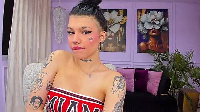 YasminWild online show from 02/06/26, 04:28