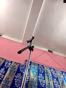 Snapshot of Heaven-2- chatting on 11/18/25, 04:50 Heaven-2- online show from 11/18/25, 04:50