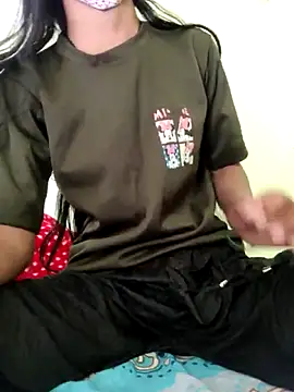 Snapshot of Menka_cut34 chatting on 12/16/25, 10:09 Menka cut34 online show from 12/16/25, 10:09