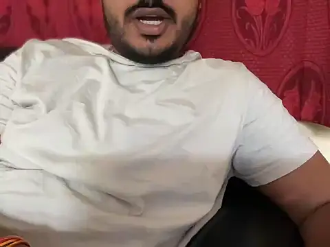 Snapshot of abhiabhi9898 chatting on 04/25/26, 10:07 abhiabhi9898 online show from 04/25/26, 10:07